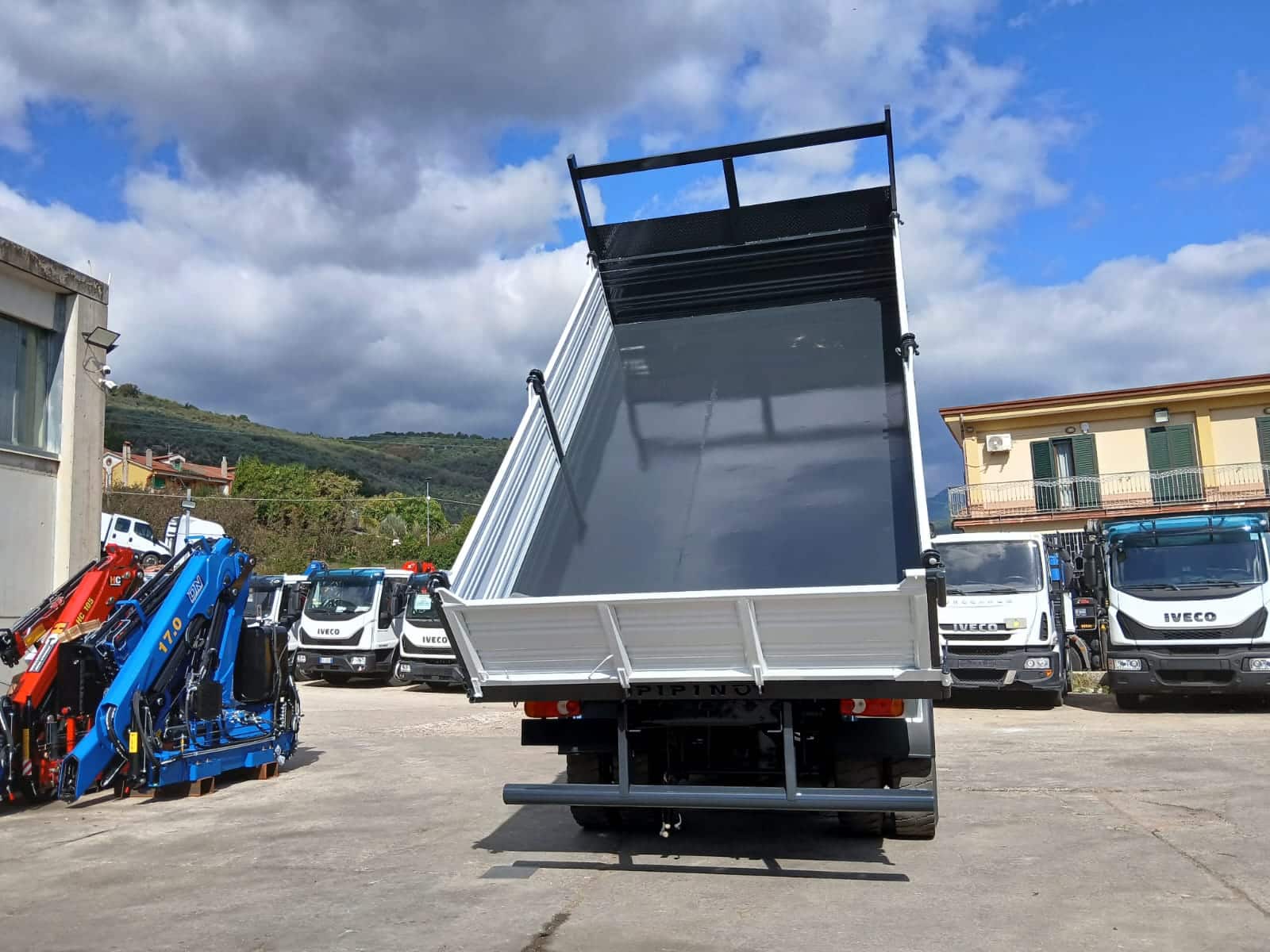 IMG-20251003-WA0213 IMG-20251003-WA0213