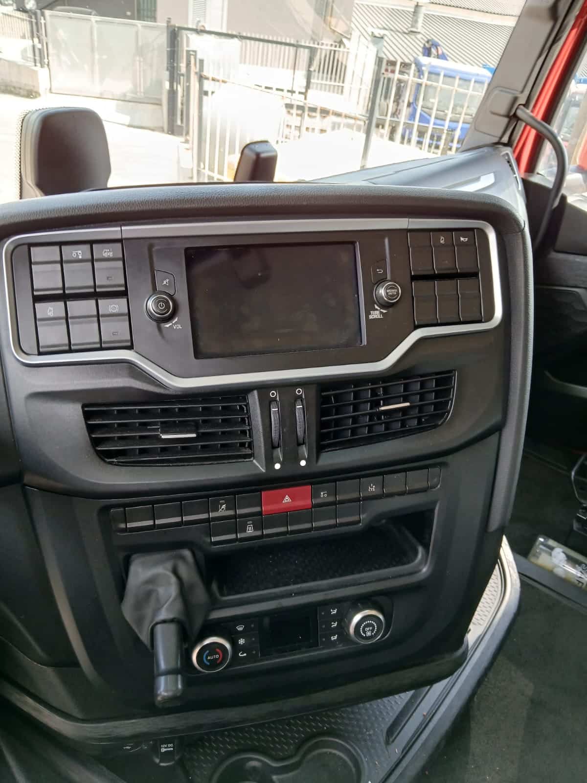 WhatsApp Image 2025-08-26 at 16.28.00 (1)