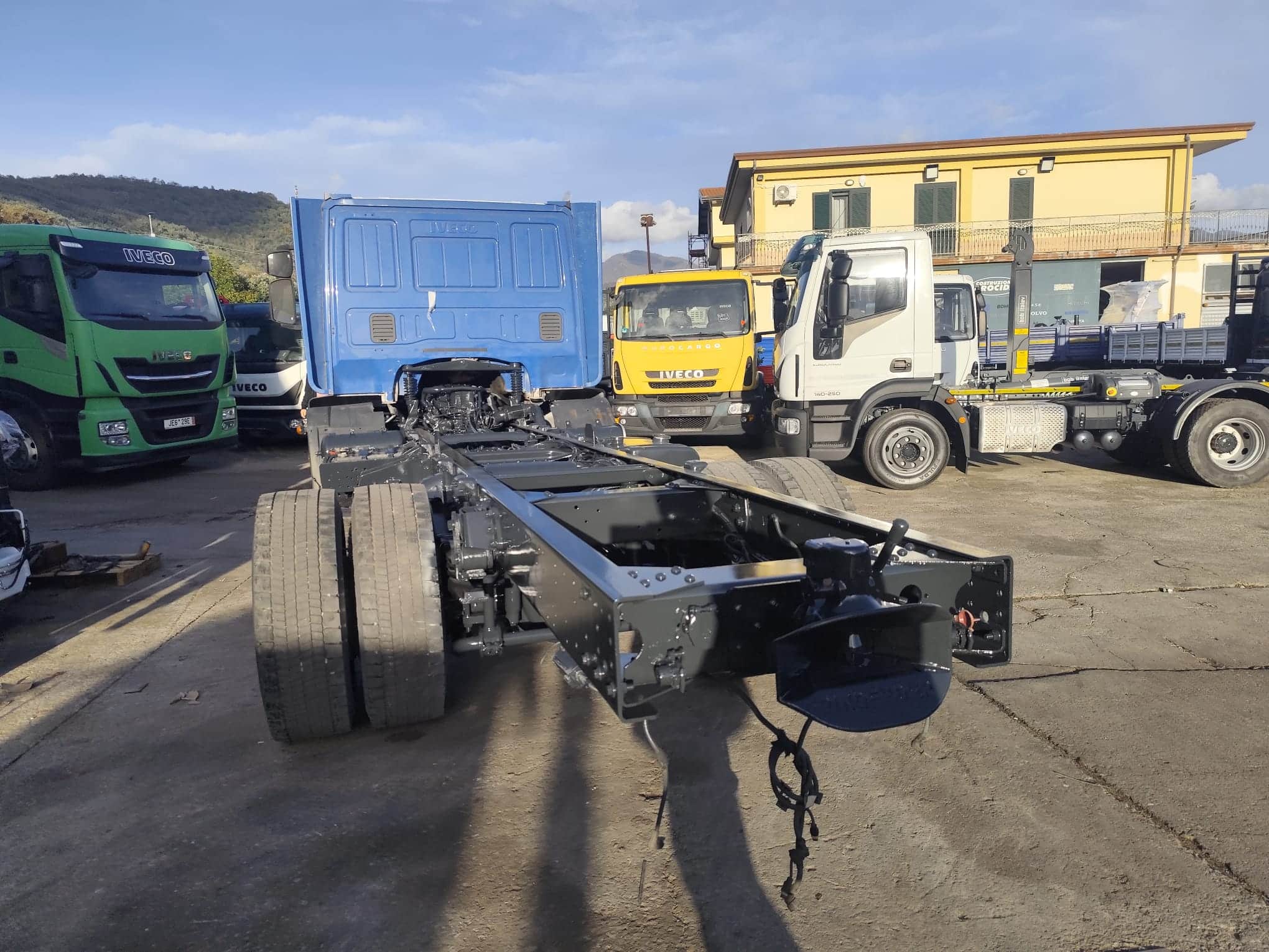 WhatsApp Image 2025-12-18 at 09.02.56 (8) WhatsApp Image 2025-12-18 at 09.02.56 (8)