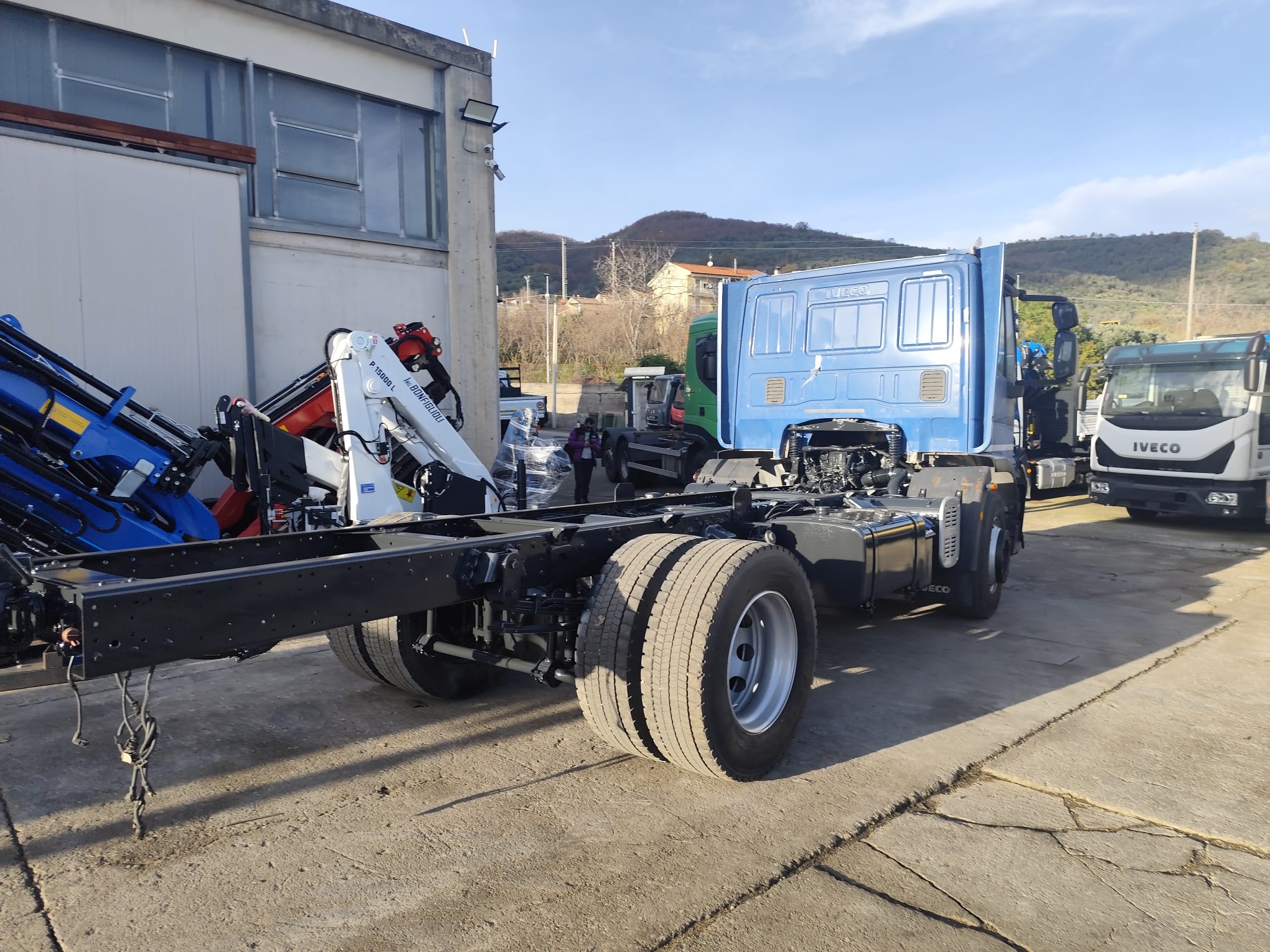 WhatsApp Image 2025-12-18 at 09.02.57 (3) WhatsApp Image 2025-12-18 at 09.02.57 (3)