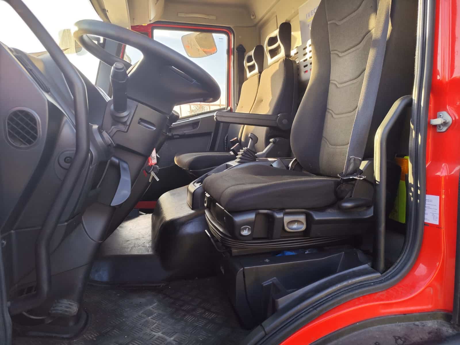 WhatsApp Image 2025-12-20 at 09.45.02 (2)